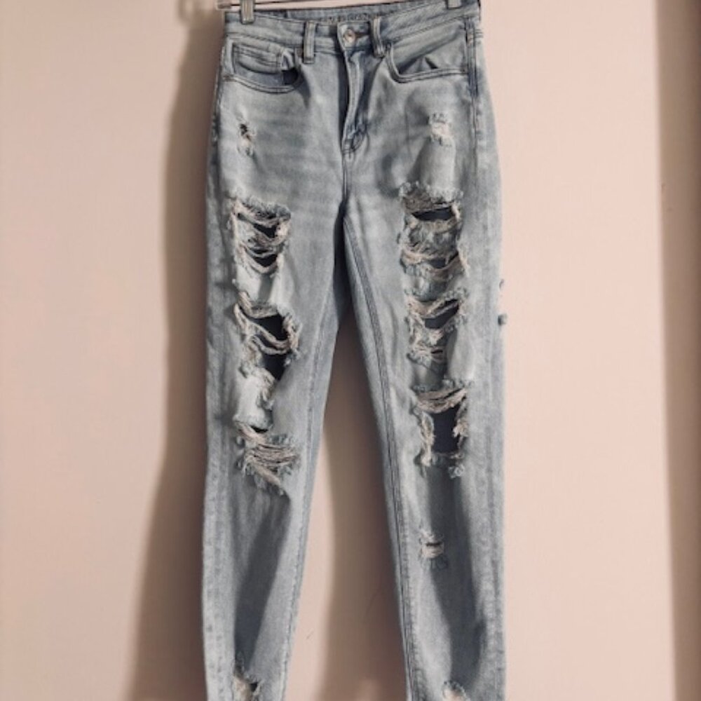 American Eagle Ripped Mom Jean - Size 0
